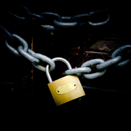 Οι μικρομεσαίοι εκπέμπουν SOS: Η αύξηση στο ρεύμα φέρνει ανατιμήσεις και λουκέτα στην αγορά