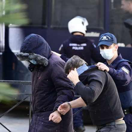 Βιασμός 12χρονης στον Κολωνό: Στη φυλακή οδηγούνται 4 από τους 11 καταδικασθέντες