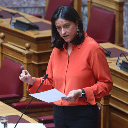 Με διαφορετικές προσεγγίσεις οι κοινωνικοί φορείς στο νομοσχέδιο που αφορά τους κατώτατους μισθούς