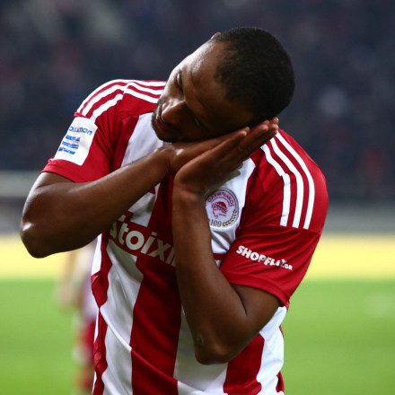 Η καλημέρα της ΠΑΕ Ολυμπιακός με το χατ-τρικ του Ελ Κααμπί και τον «μάγο» Μουζακίτη