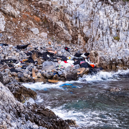 Σάμος: Ναυάγιο με μετανάστες - Τουλάχιστον οκτώ νεκροί, ανάμεσά τους έξι ανήλικοι