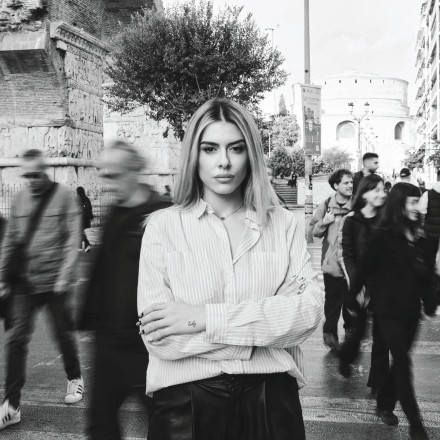 Καταστήματα - «καταφύγια» ατόμων που απειλούνται: Πού μπαίνουν ειδικά αυτοκόλλητα