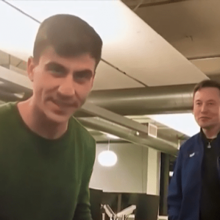 Ο Έλον Μασκ «ψηφίζει» τον Φειδία Παναγιώτου για πρόεδρο της Ευρωπαϊκής Ένωσης