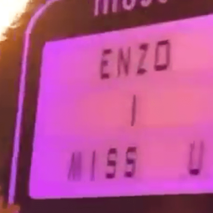 Απίθανο σκηνικό με παίκτη της Λέστερ - Πήγε σε κλαμπ και έγραψε «Μαρέσκα μου λείπεις»