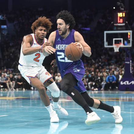 Λύγισαν οι Χόρνετς στο τέλος από τους Νικς - Οι Χοκς υπέταξαν και πάλι τους Καβαλίερς