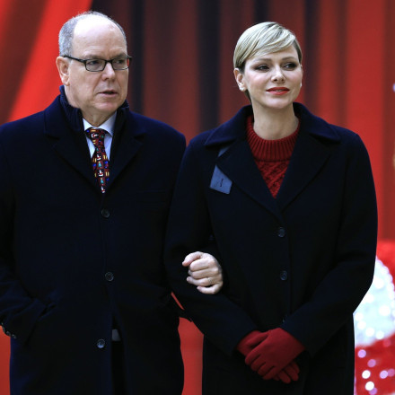 Η χλιδάτη φωταγώγηση από Αλβέρτο και Σαρλίν του χριστουγεννιάτικου δέντρου στο Μονακό