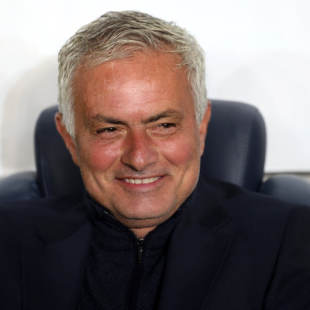 Απίθανη ατάκα Μουρίνιο: «Έχω τρία πρωταθλήματα, αλλά τα κέρδισα δίκαια, όχι με 150 κατηγορίες»