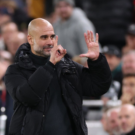 Όσα είπε ο Γκουαρντιόλα για τη χειρονομία του: «Ελπίζω να μην έχω την ίδια τύχη με τον Μουρίνιο»