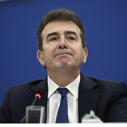 Ένα μικρό αλλά όχι τόσο αθώο ψεματάκι από τον Μιχάλη Χρυσοχοΐδη