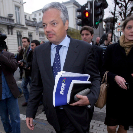 Φύλλο και φτερό τα σπίτια του πρώην Επιτρόπου Ρέντερς - Είναι ύποπτος για ξέπλυμα χρήματος