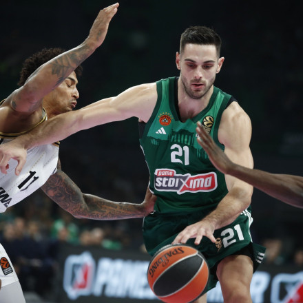 Παναθηναϊκός AKTOR: Η στιγμή που ο Αταμάν συγχωρεί τον Παπαπέτρου και αποθεώνεται [Vid]