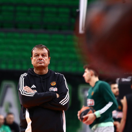 Αταμάν για Παπαπέτρου: «Δεν πρέπει να σκέφτεται πόσα λεπτά παίζει» - Τι είπε ο Τούρκος για τον Ναν