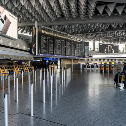 Έκλεισε το αεροδρόμιο του Βίλνιους - «Ύποπτα αερόστατα» στον εναέριο χώρο του