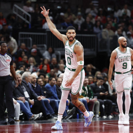 ΝΒΑ: Με τρομερό Τέιτουμ οι Σέλτικς πέρασαν από το Σικάγο κερδίζοντας τους Μπουλς με 138-129  [Vid]