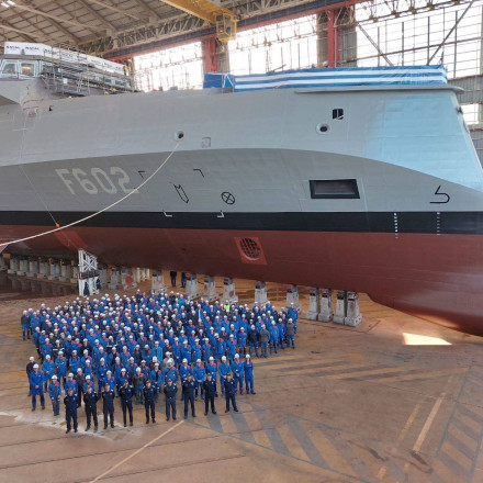 Η Naval «γιόρτασε» τον Άγιο Νικόλαο: Ευχές στο Πολεμικό Ναυτικό με φόντο την υπεσύγχρονη Belh@rra