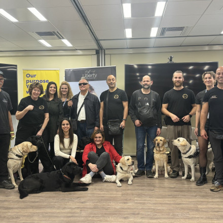 Unilever Hellas: Δράση ευαισθητοποίησης και προσφοράς σχετικά με την οπτική αναπηρία