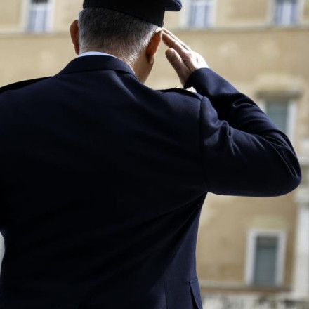 Υπόθεση αστυνομικού Βουλής: Δεν υπήρχε καταγγελία για κακοποίηση των παιδιών, λέει η Δημογλίδου