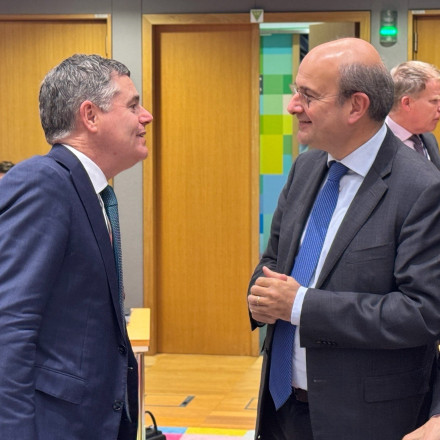 Η Ελλάδα ανάμεσα στις 8 χώρες που εγκρίθηκε ο προϋπολογισμός από την Κομισιόν χωρίς επιφυλάξεις