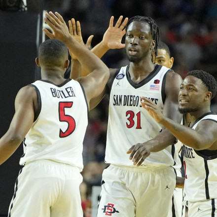 Αυτά θα προσφέρει ο Νέιθαν Μενσά στον Ολυμπιακό: Η πίστη στον Θεό, το κολλέγιο και ο ερχομός στην Ευρώπη