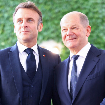 Έκτακτη σύσκεψη υπό τον Μακρόν στο Παρίσι με το βλέμμα στην «ευρωπαϊκή ασφάλεια»