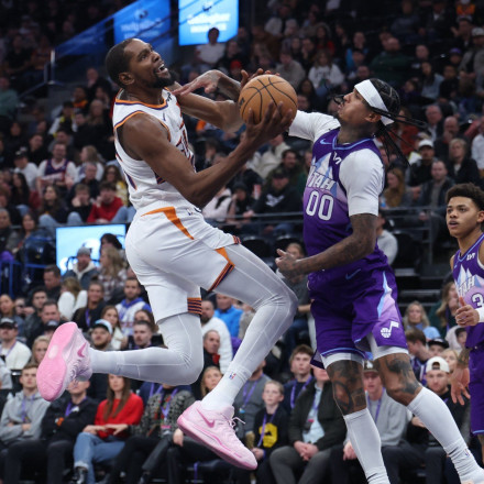 NBA: O «30άρης» Ντουράντ οδήγησε τους Σανς στη νίκη - Ανατροπή... made in France για τους Σπερς [vid]