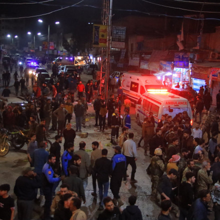 Εικόνες φρίκης στη Συρία: Λίντσαραν μέχρι θανάτου δήμαρχο του Άσαντ