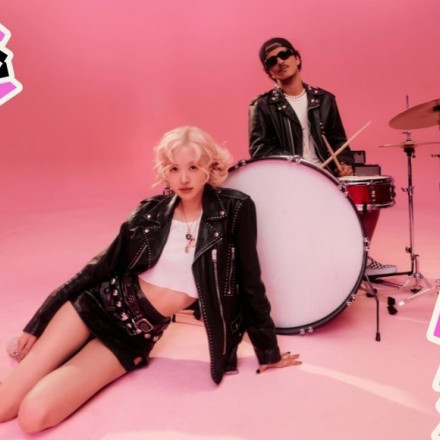 «APT»: Πώς ένα drinking game εξελίχθηκε στο πιο viral τραγούδι της χρονιάς που σπάει όλα τα ρεκόρ