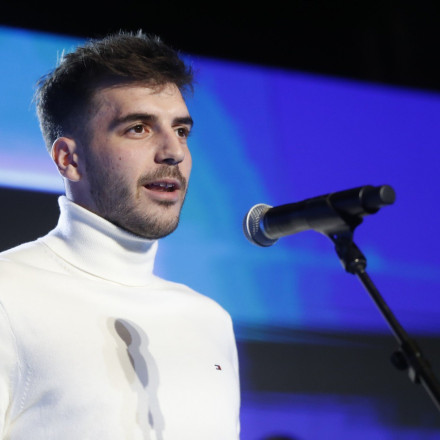 Ιωαννίδης στην 43η Γιορτή του ΠΣΑΠΠ: «Ευχαριστώ πολύ την κοπέλα μου, τι έχει ακούσει και αυτή» [vid]