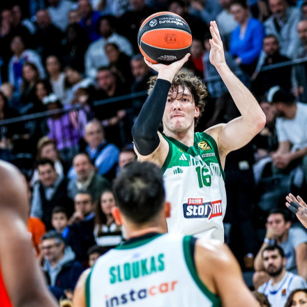 Χωρίς Ναν ο Παναθηναϊκός κατέρρευσε σαν χάρτινος πύργος και ηττήθηκε από την Εφές με 93-67 [vid]