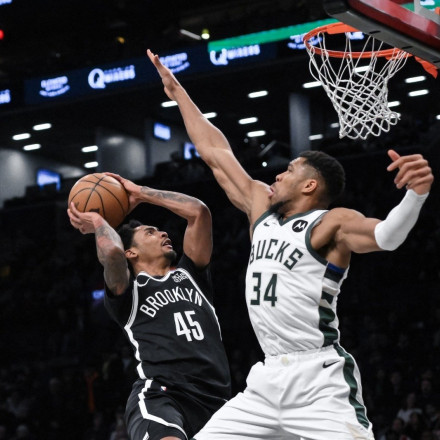 NBA: Ηγέτης Αντετοκούνμπο οδήγησε τους Μπακς στο Μπρούκλιν κόντρα στους Νετς με 118-113 [Vid]