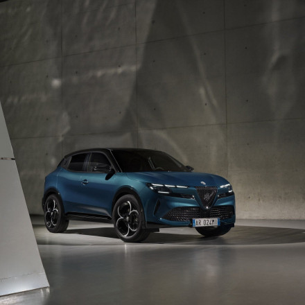 Alfa Romeo Junior με 313€ το μήνα