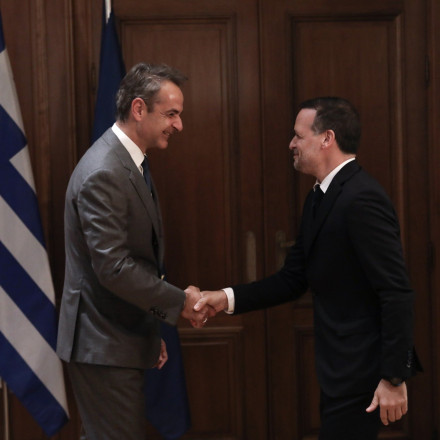 Το ραντεβού με τον Χάρη Δούκα, τι φοβάται ο Πολάκης, πολλά road show