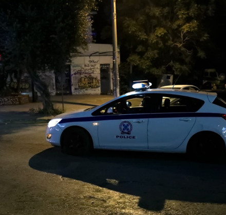 «Σκούπα» της ΕΛΑΣ στο Ζεφύρι με 10 συλλήψεις - Είχαν «απλώσει» καλώδιο 300 μέτρων για ρευματοκλοπές «Σκούπα» της ΕΛΑΣ στο Ζεφύρι με 10 συλλήψεις - Είχαν «απλώσει» καλώδιο 300 μέτρων για ρευματοκλοπές