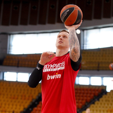 Σοκ στον κόσμο του μπάσκετ: Βρέθηκε νεκρός ο πρώην παίκτης του Ολυμπιακού Γιάνις Τίμα