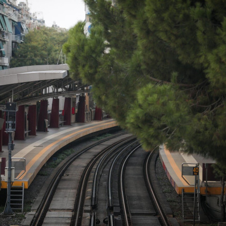 Συναγερμός στα Άνω Πατήσια: Άτομο έπεσε από την πεζογέφυρα του ΗΣΑΠ - Διακοπή δρομολογίων