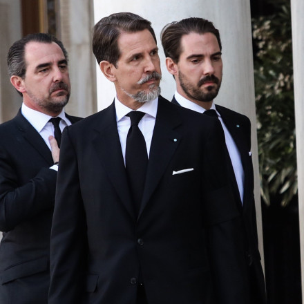 Αλήθεια κινδυνεύει η δημοκρατία από τα παιδιά του Κωνσταντίνου; Αλήθεια κινδυνεύει η δημοκρατία από τα παιδιά του Κωνσταντίνου;