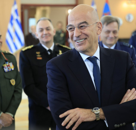 O Δένδιας δεν έχει αλλάξει γνώμη για την Προεδρία της Δημοκρατίας - «Καυτό» το 2025 για το Πεντάγωνο O Δένδιας δεν έχει αλλάξει γνώμη για την Προεδρία της Δημοκρατίας - «Καυτό» το 2025 για το Πεντάγωνο