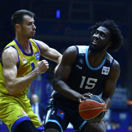 Προμηθέας Πάτρας: Ενισχύθηκε στη θέση του σέντερ