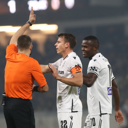 Σβαμπ: «Στην Τούμπα η πρόκριση θα είναι στο… τραπέζι»