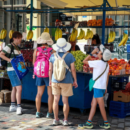 Αθήνα: Αυτές είναι οι περιοχές που «βουλιάζουν» από τουρίστες - Δείτε τον χάρτη του Δήμου Αθηναίων