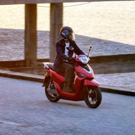 Yadea Voltguard: Ηλεκτρικό scooter με 2.095€