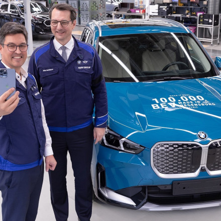 BMW: Νέο ρεκόρ στα ηλεκτρικά αυτοκίνητα