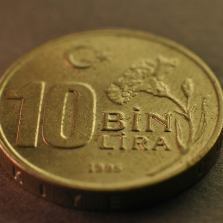 Τρίκαλα: Η Πυροσβεστική βρήκε 400 λίρες σε σπίτι που κάηκε - Ρακένδυτη η ιδιοκτήτρια, έτρωγε από συσσίτιο Τρίκαλα: Η Πυροσβεστική βρήκε 400 λίρες σε σπίτι που κάηκε - Ρακένδυτη η ιδιοκτήτρια, έτρωγε από συσσίτιο