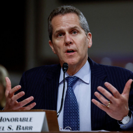 Παραιτήθηκε ο αντιπρόεδρος της FED Μάικλ Μπαρ - Ήταν υπεύθυνος για την εποπτεία των τραπεζών