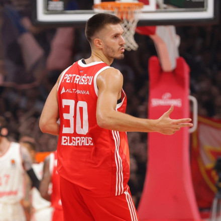 Πετρούσεφ: «Ο Αταμάν παίζει με επτά παίκτες και έχει τρεις τίτλους σε τέσσερα χρόνια» [vid]