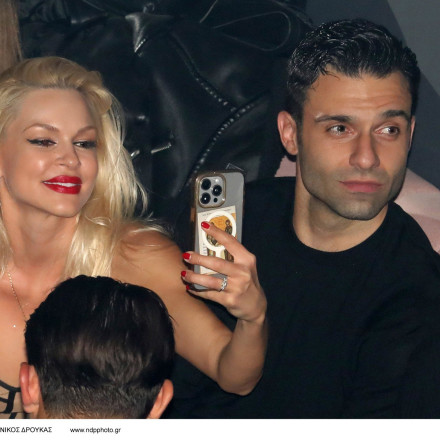 Κάβουρα για τον Τζαβέλλα: Πάμε κάθε Κυριακή στην εκκλησία, του μαγειρεύω και προσπαθώ να τα προλάβω όλα