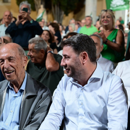 Ανδρουλάκης για Κ. Σημίτη: «Ήταν το πολιτικό αντίδοτο στη φαυλότητα και την αλαζονεία της εξουσίας»