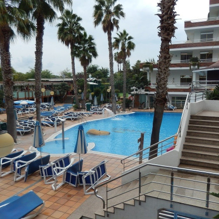 Δήμος Βάρης: Κύμα αντιδράσεων για το ειδικό ανταποδοτικό τέλος - Στη δικαιοσύνη οι ξενοδόχοι