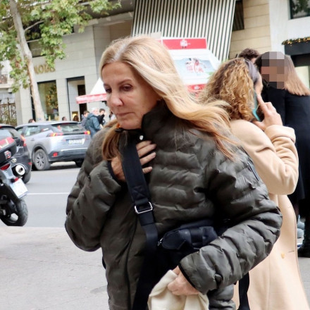 Μαρέβα Γκραμπόφσκι: Χαλαρή βόλτα στο κέντρο της Αθήνας – Φωτογραφίες