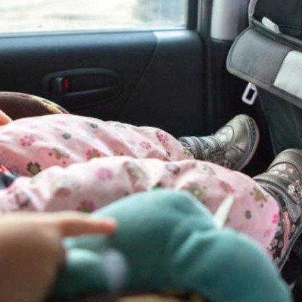 Πάτρα: Μωρό 15 μηνών κλειδώθηκε κατά λάθος σε αυτοκίνητο